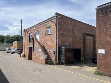 Unit 8B Oakham Enterprise Park,  Oakham LE15 7TU